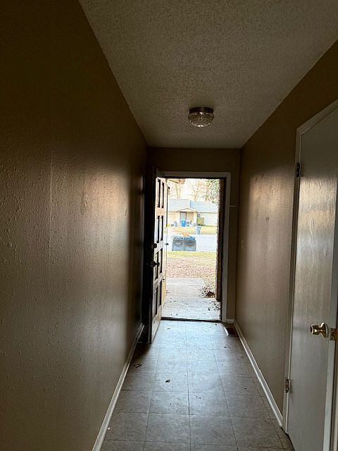 Entry Hallway
Coat closet