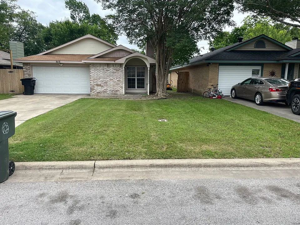 5113 Colonel Travis St