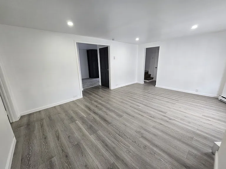 735 Main St #2 — Photo 8
