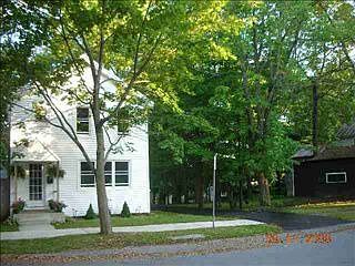 1st image of 102 Catherine St