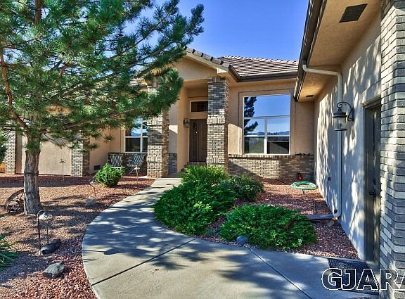 2nd image of 1887 S Deer Park Cir