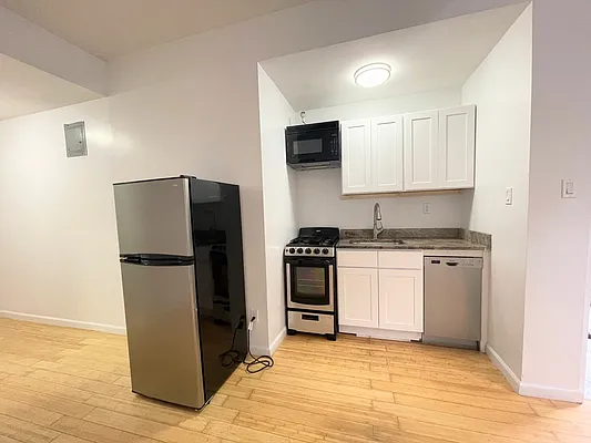 Rented by Heritage Realty LLC | media 10