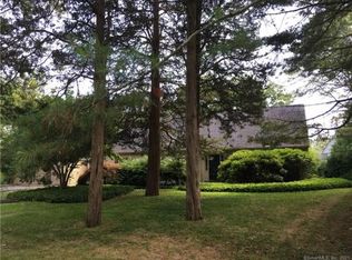 1 Money Point Rd, Stonington, CT 06378