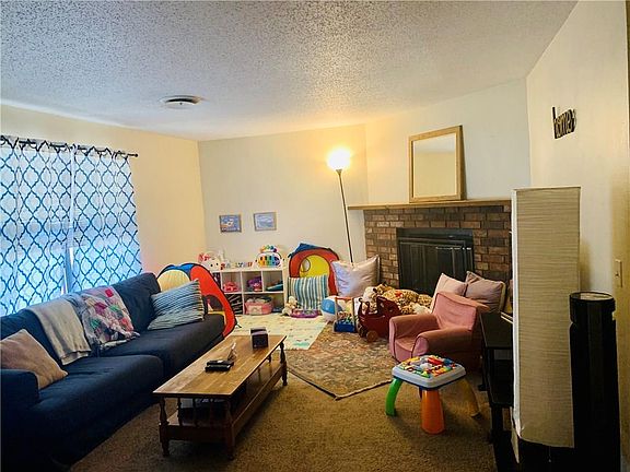 2nd image of 909 NW A St