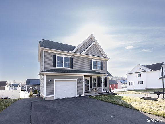 3rd image of 2 Bushel Road #2