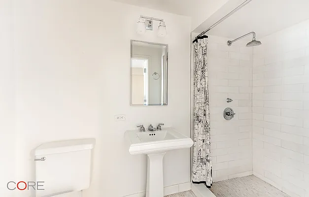 Rented by CORE | media 19