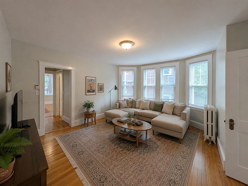 1st image of 146 Summer St #2