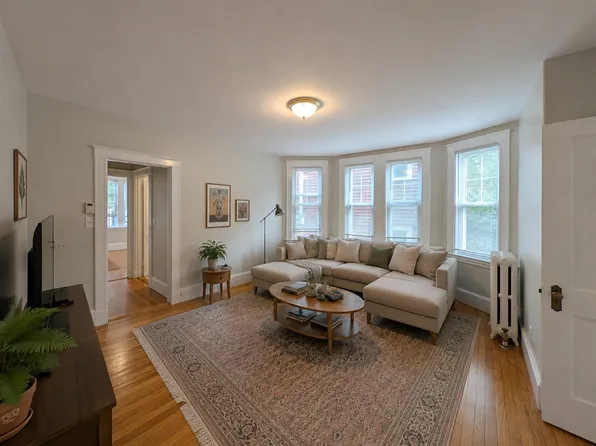 146 Summer St #2, Somerville, MA 02143