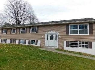 204 Salem St, Port Ewen, NY 12466