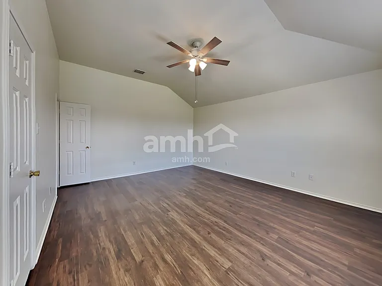 617 Overton Dr — Photo 12