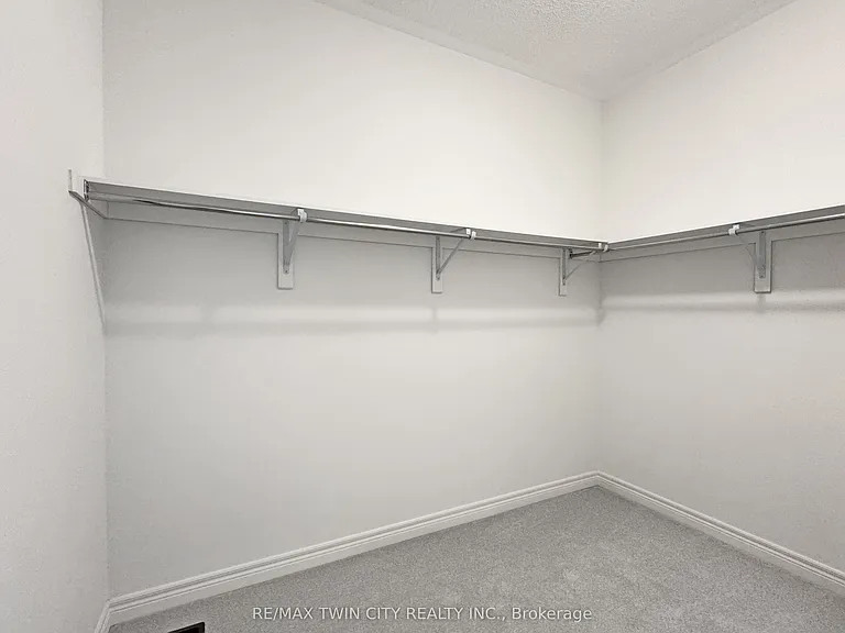 82 Gledhill Cres — Photo 29