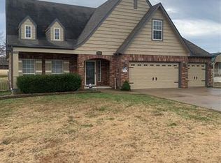 2110 E 32nd St N, Tulsa, OK 74110