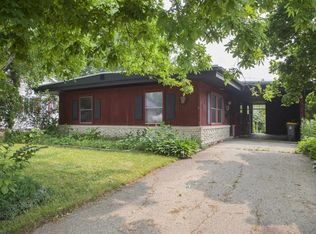 2416 10th Ave, Monroe, WI 53566