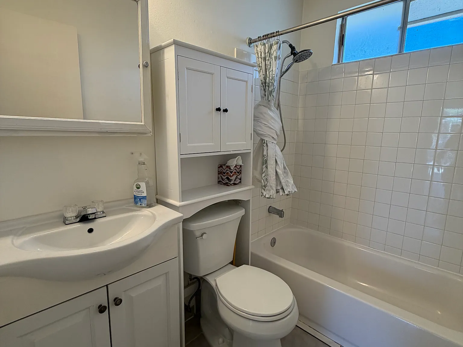 3 bed, $2,895 — Photo 2