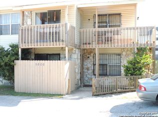5806 Shadow Gln APT 2, San Antonio, TX 78240