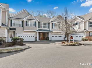 66 Suzie Dr #66, Newtown, CT 06470