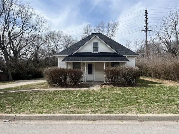 200 Spring Ave, Liberty, MO 64068