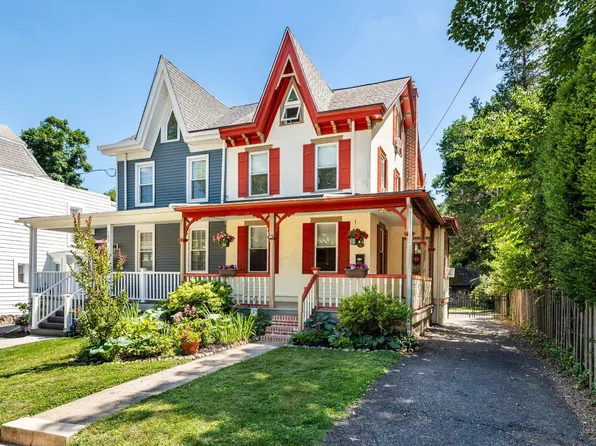 100 E Jefferson St, Media, PA 19063
