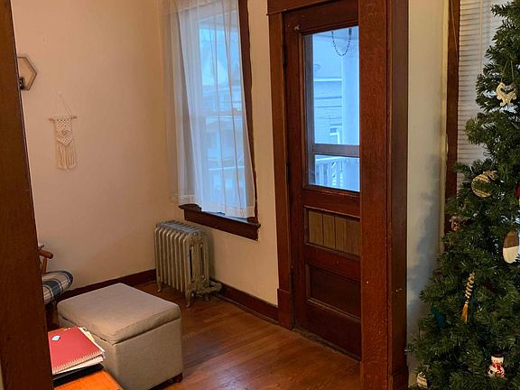 5th image of 444 Morris St #B
