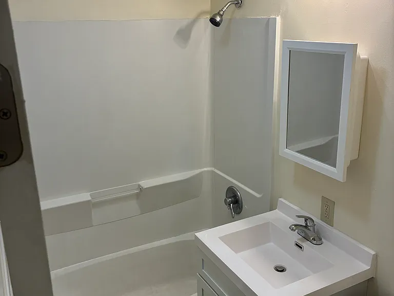 2804 Willowpark Dr — Photo 3