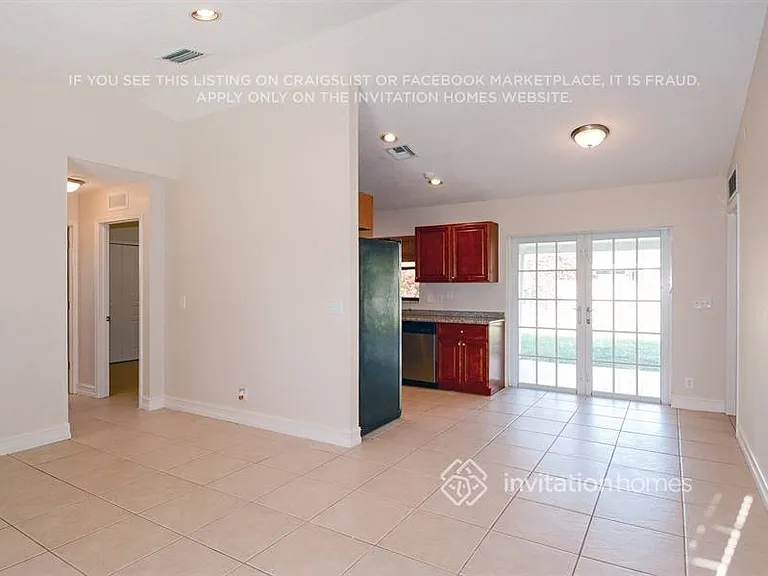 1371 Denlow Ln — Photo 4