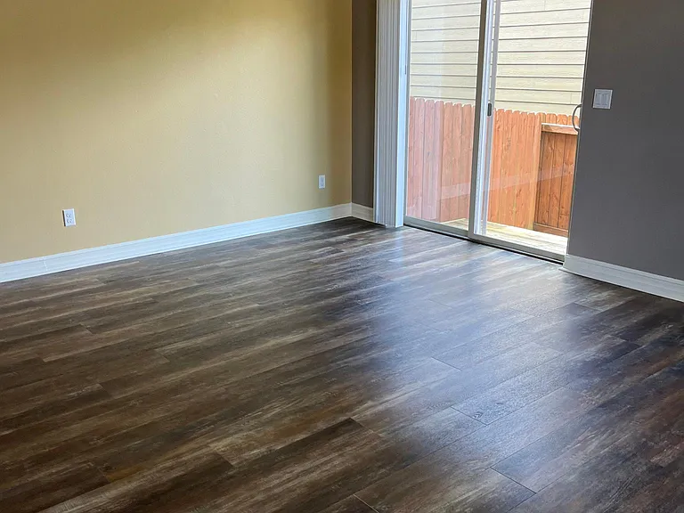 N 41st Pl — Photo 2