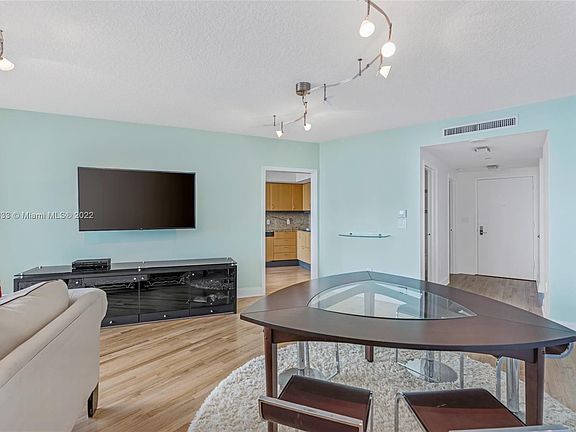 4th image of 1455 Ocean Dr APT 601