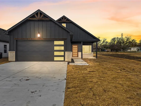 704 Ross Ave, Hillsboro, TX 76645