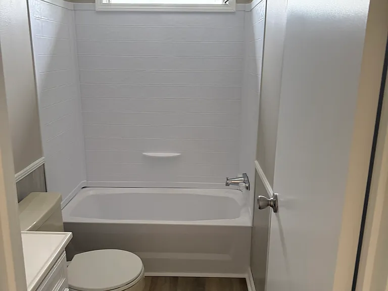 131 Maplewood Dr — Photo 6