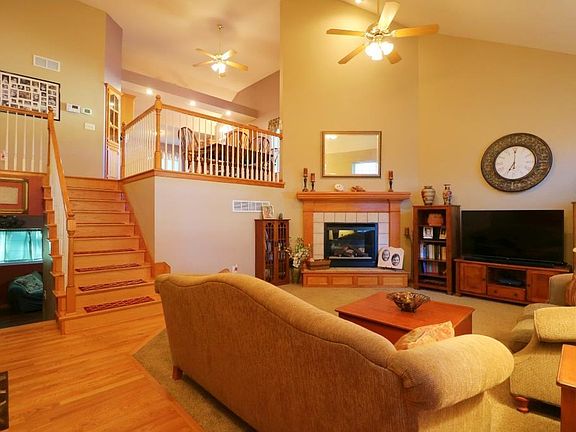 4th image of 2908 NE Weston Cir