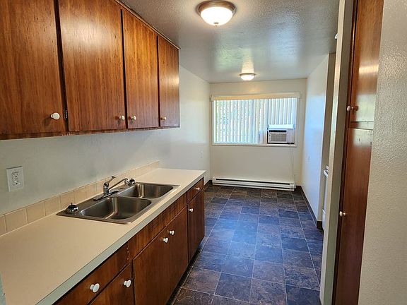 4th image of 1805 E 10th St #1807A