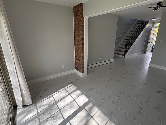3rd image of 2356 W 14 Mile Rd