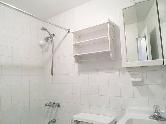 4th image of 344 W 49th St APT 1B