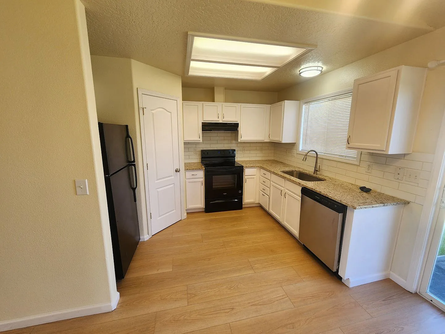 3 Bedroom 2 Bath Home in a Great Location! — Photo 4