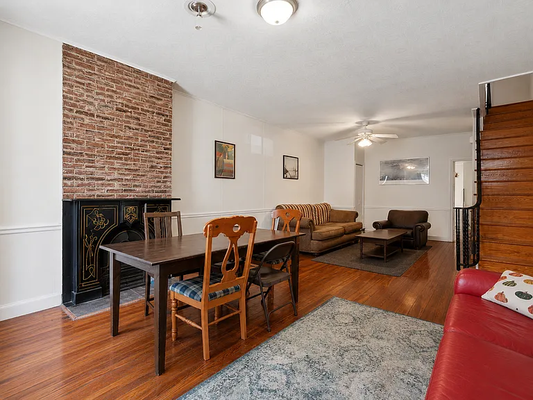 188 Markle St — Photo 2