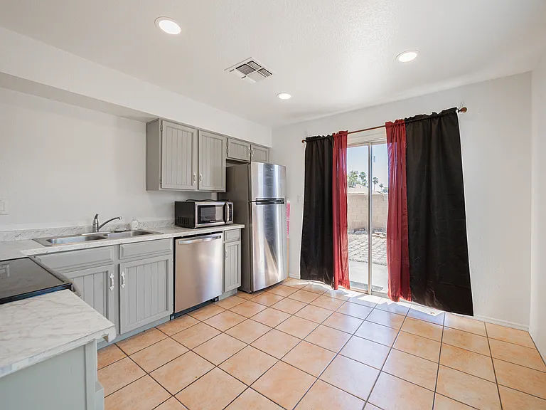 2145 S Dorsey Ln — Photo 7