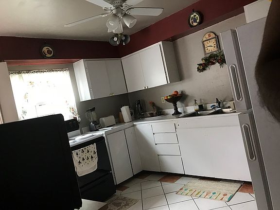 5th image of 609 S 2nd Ave