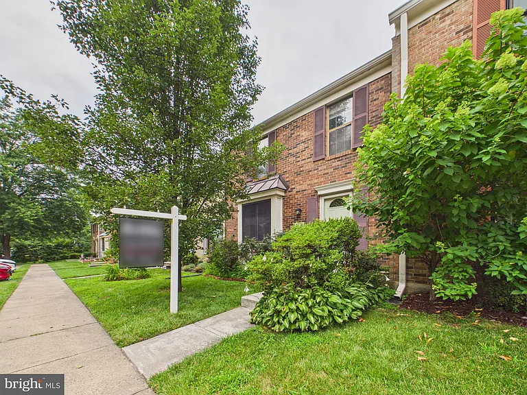 5971 Clerkenwell Ct — Photo 3