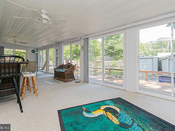 4th image of 32073 Steele Dr