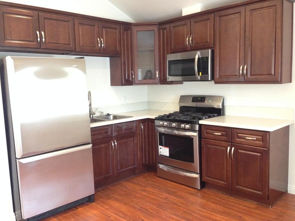 1st image of 1038 1/2 E Magnolia Blvd