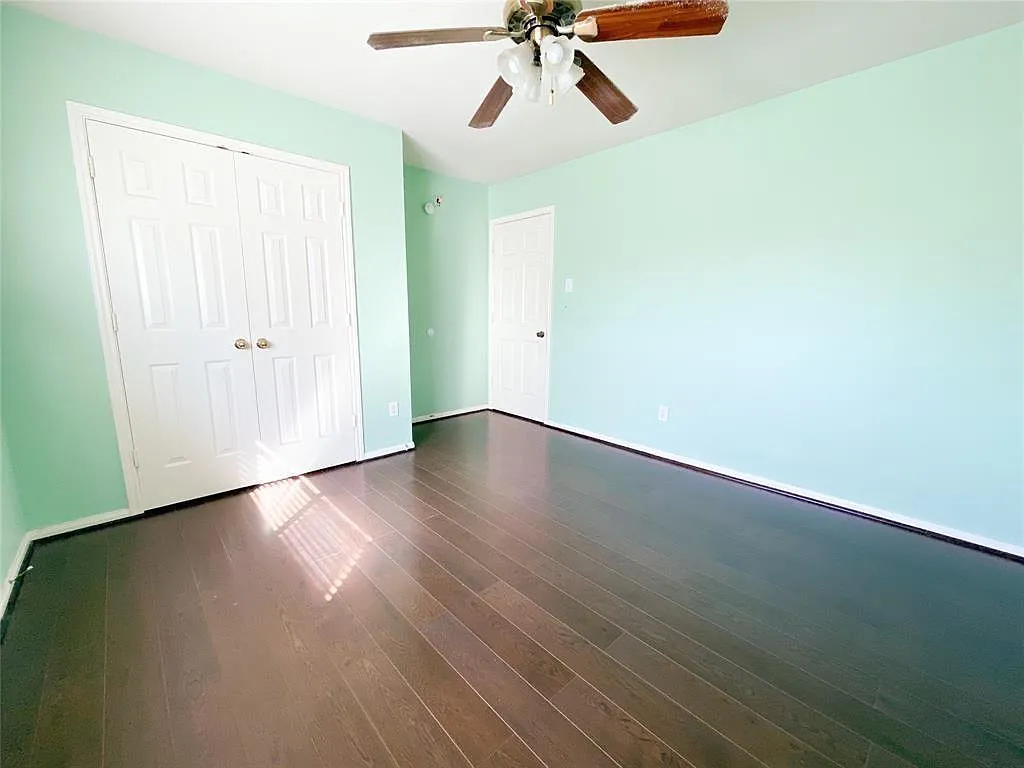 4 bed, 2.5 bath, 2784 sqft, $2,100 — Photo 4