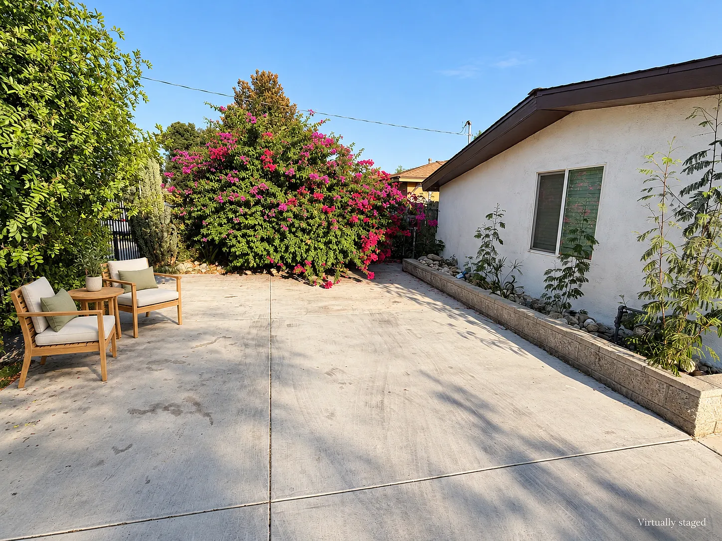 3 bed, 1300 sqft, $3,095 — Photo 1