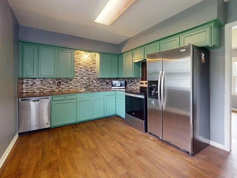 1313 Vieux Dr — Photo 9