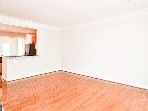 5th image of 9610 Atterbury Ln