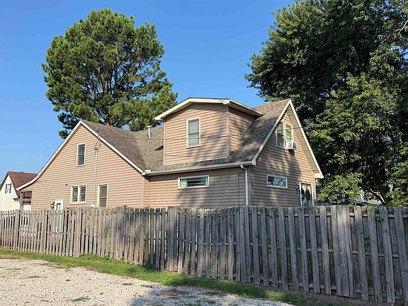 3rd image of 2309 S 6th St