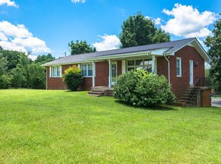 1725 Hayshed Rd, Charlotte, TN 37036
