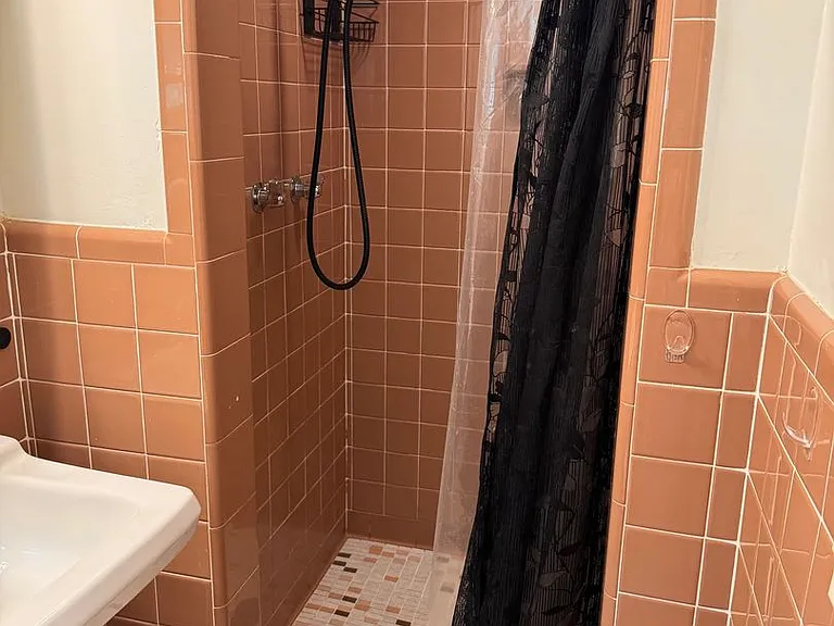 453 Foster St — Photo 17