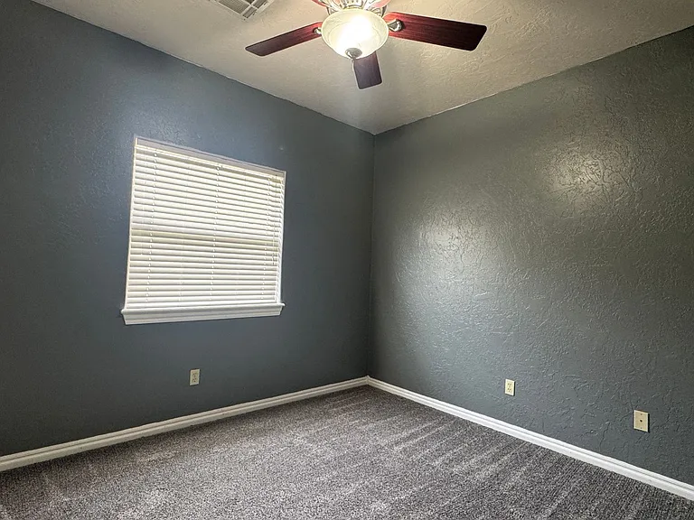 4413 NW Wolf Rd — Photo 13