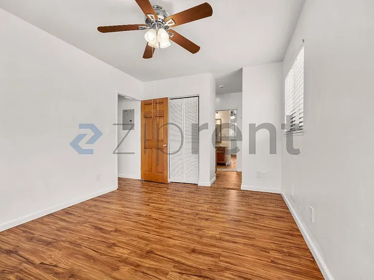 4239 Massachusetts Ave — Photo 9