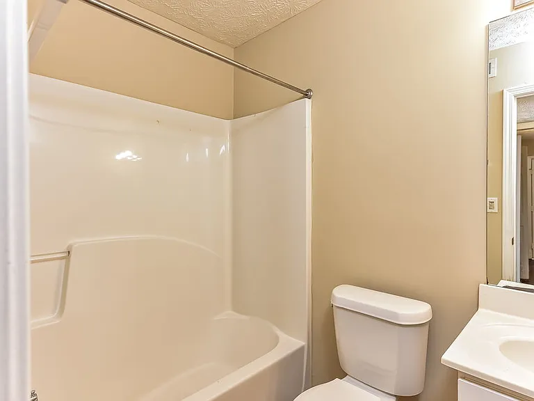735 Bridgewood Ct — Photo 19